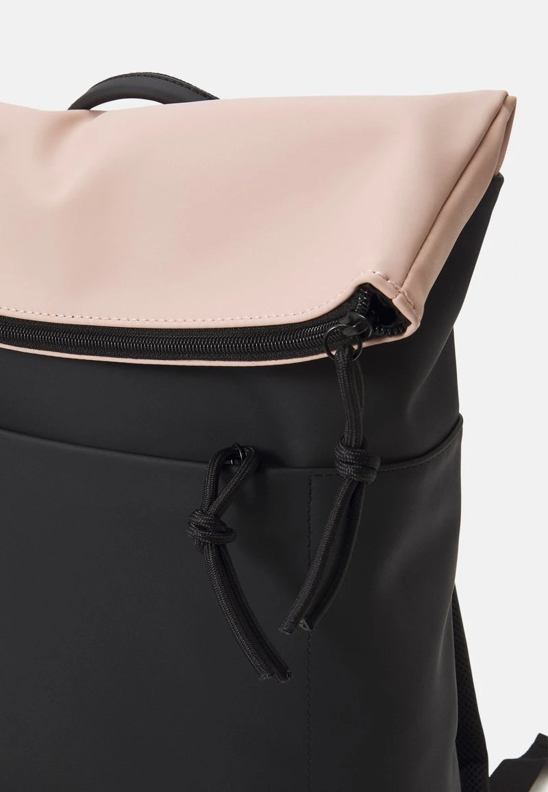 Even&Odd Tagesrucksack - Black/pink – Bild 4